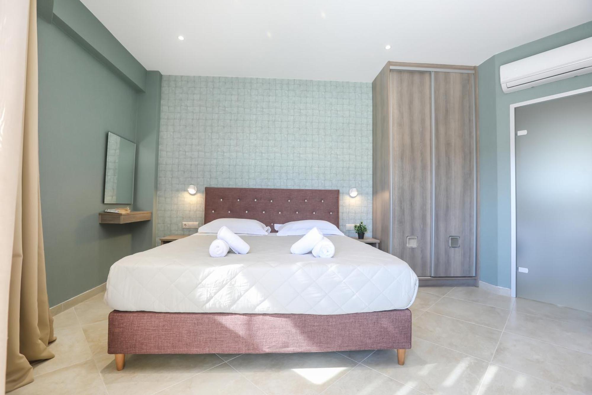 Corfu Gold Luxury Suites Benitses  Exterior photo