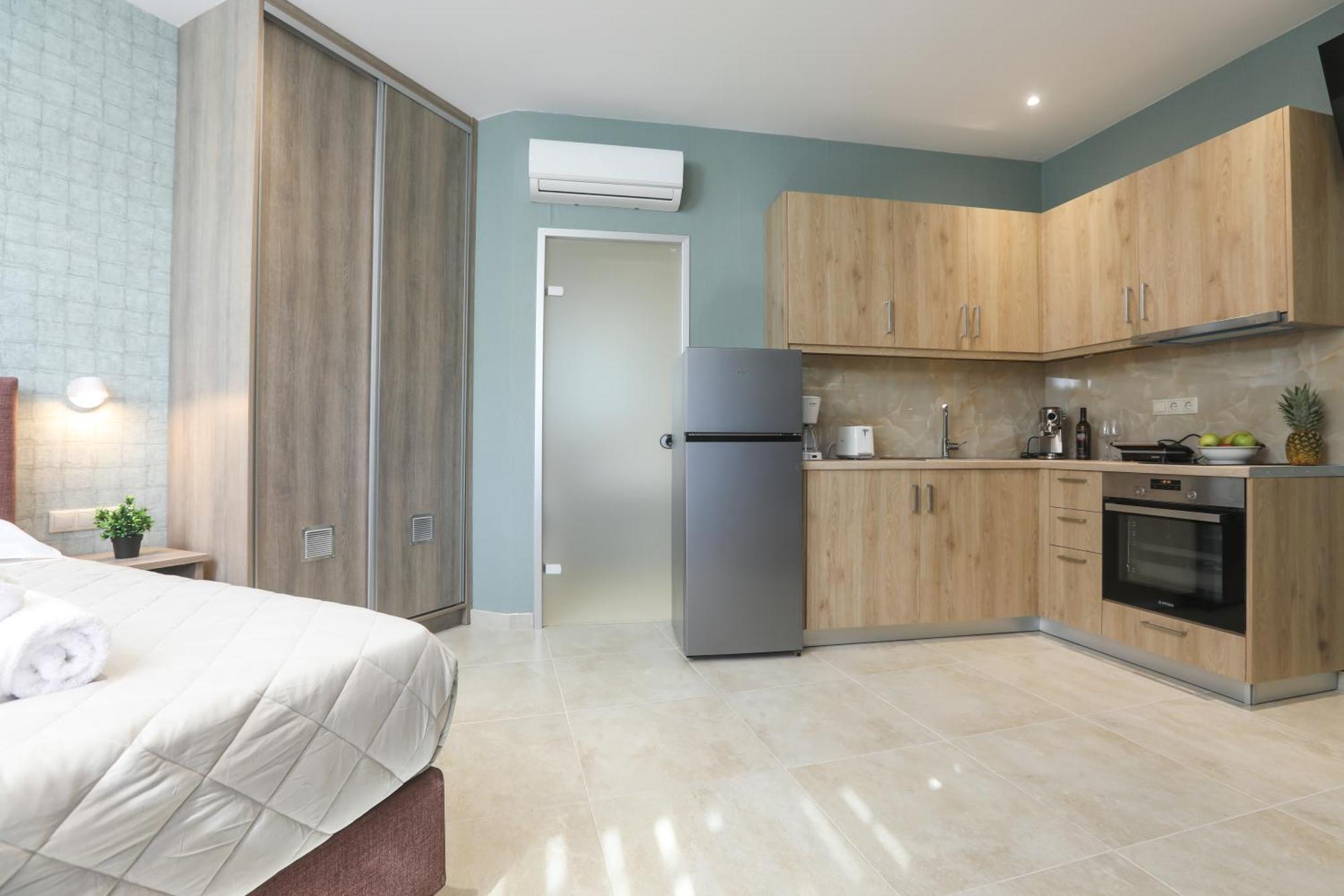 Corfu Gold Luxury Suites Benitses  Exterior photo