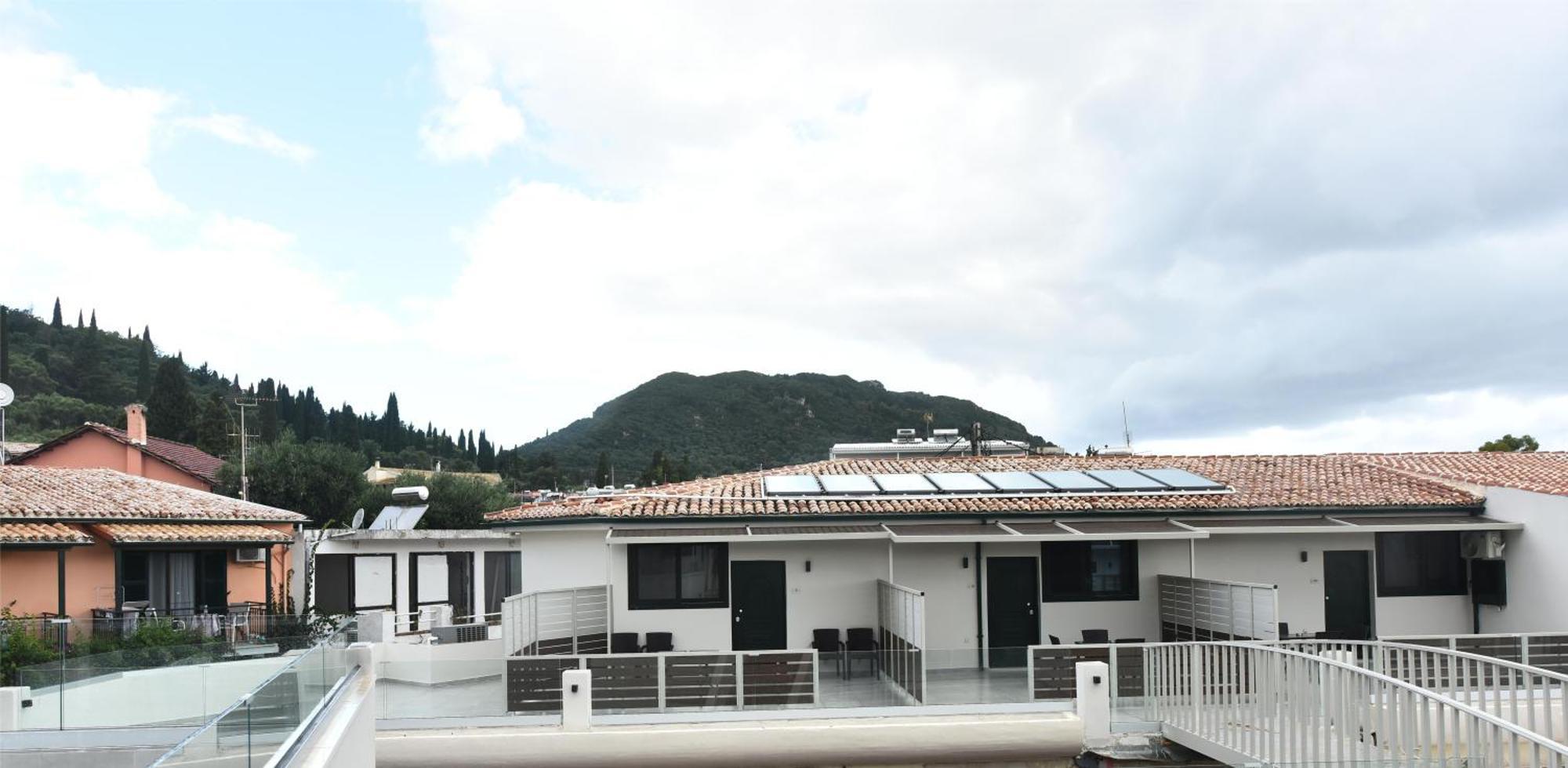 Corfu Gold Luxury Suites Benitses  Exterior photo