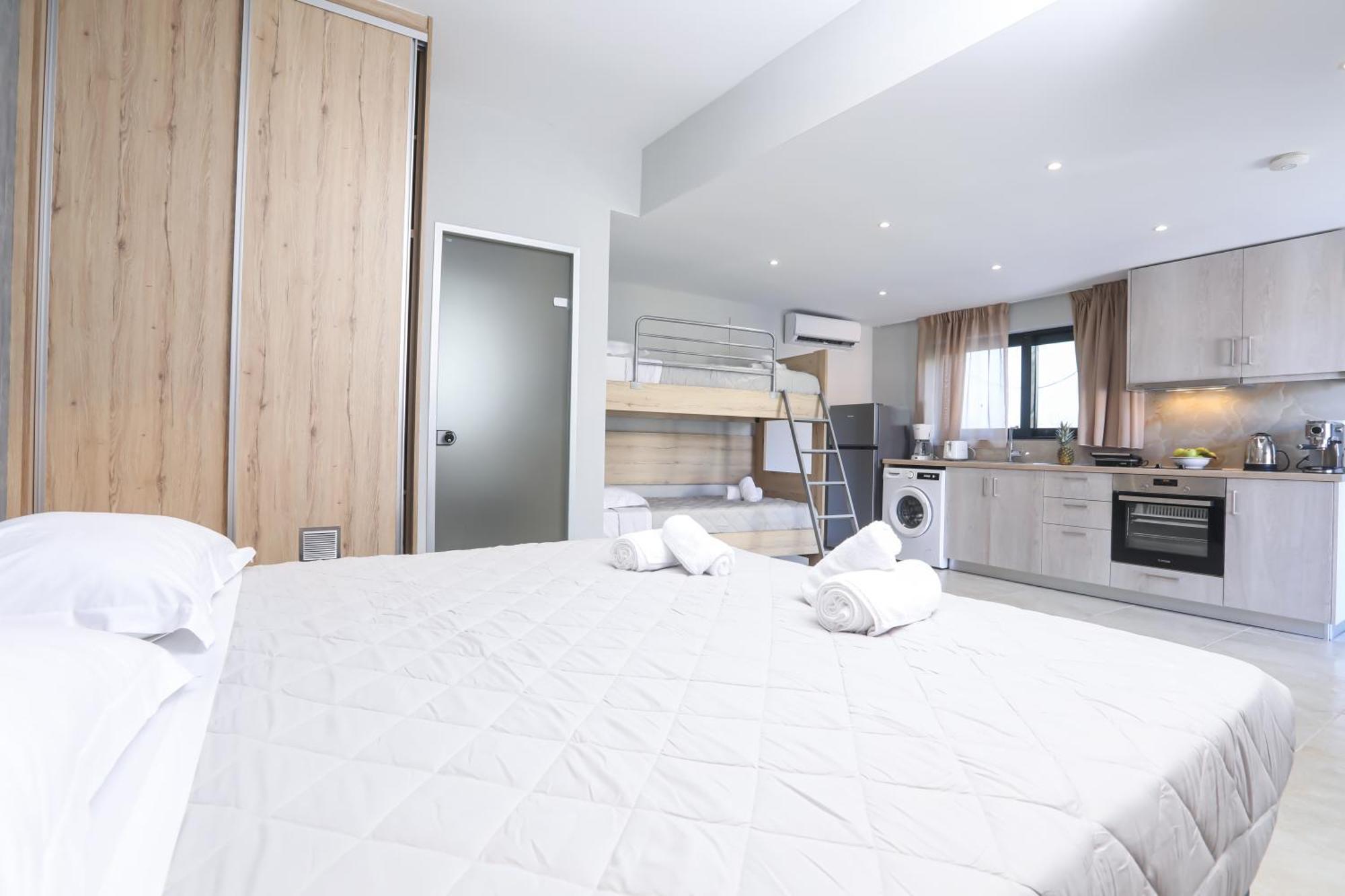 Corfu Gold Luxury Suites Benitses  Exterior photo